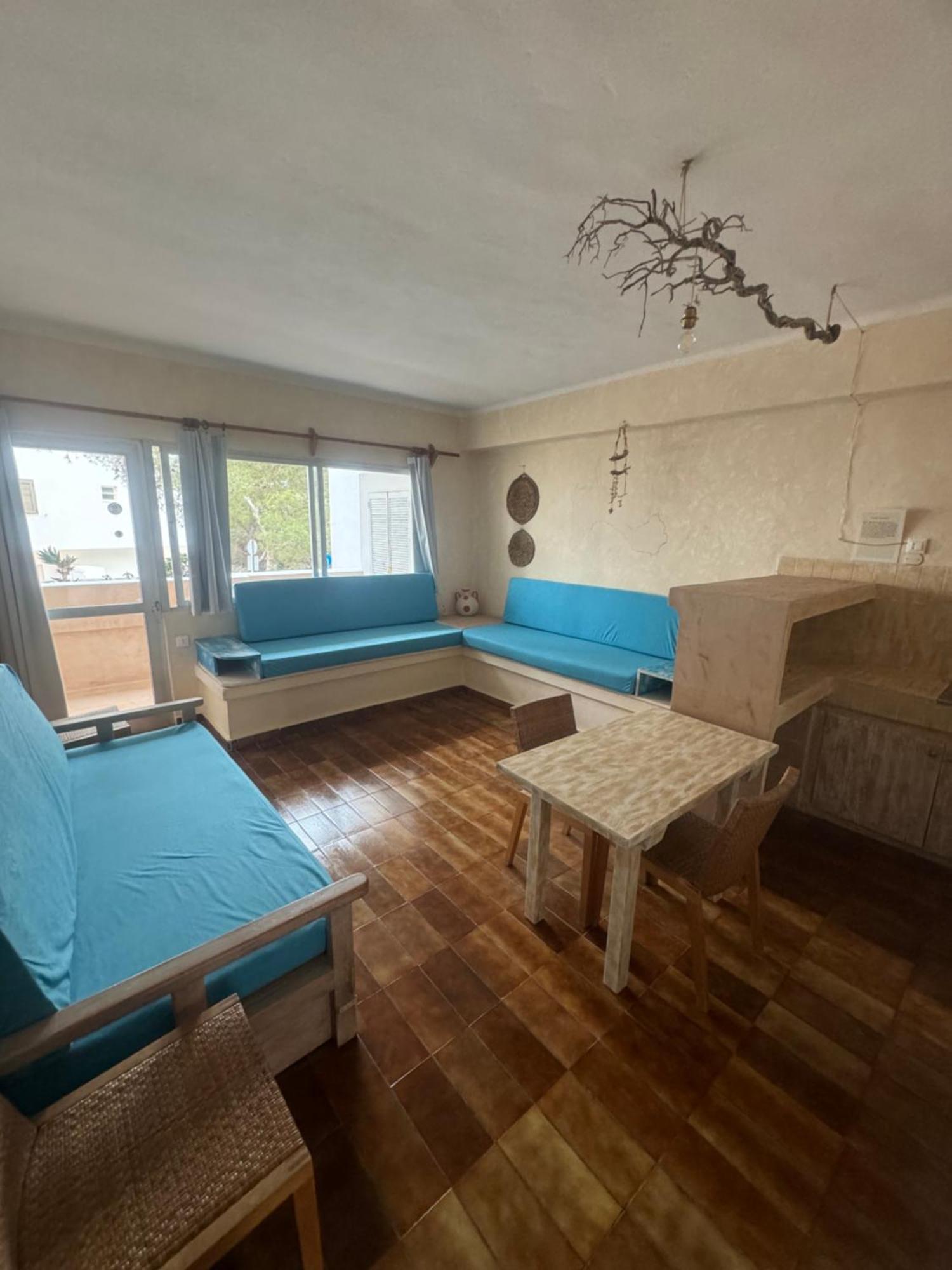 Edificio Rexii Apartment เอสปุญอลส์ ภายนอก รูปภาพ